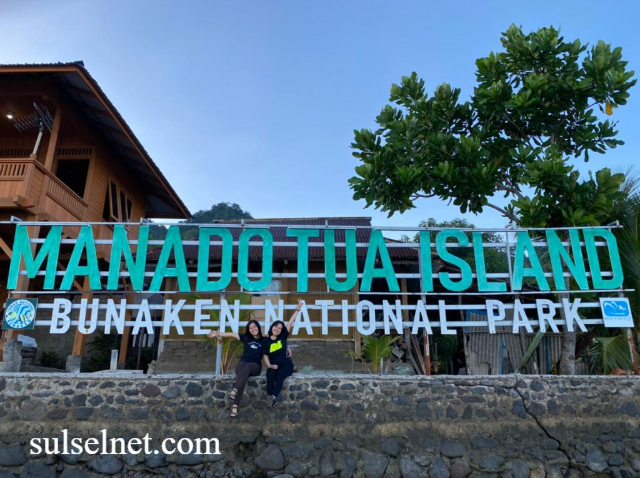 Keindahan Pulau Manado Tua